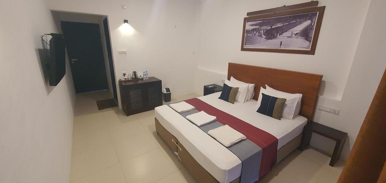 Hotel Kandyan View "Free Pickup From Kandy City" Exterior photo