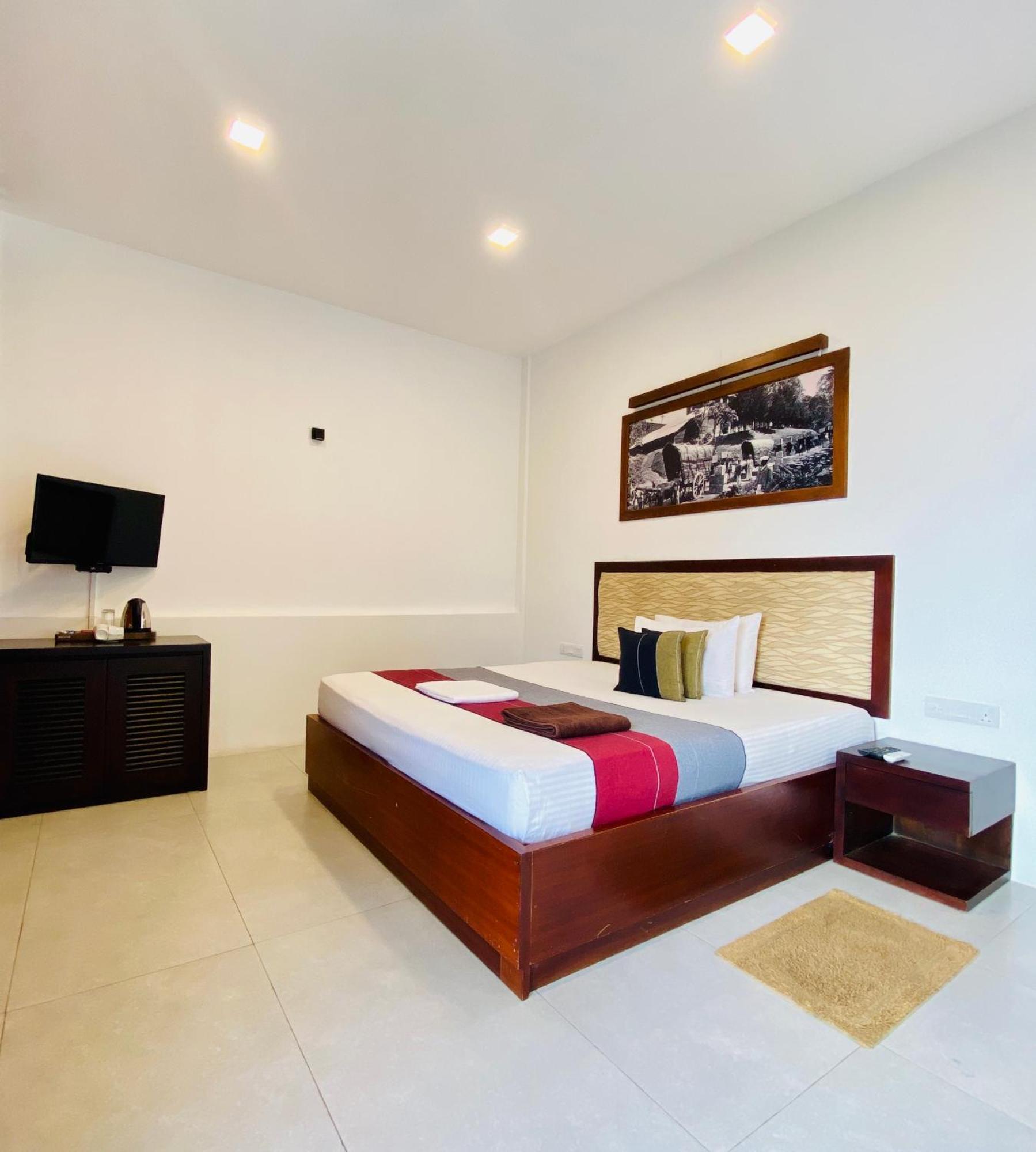 Hotel Kandyan View "Free Pickup From Kandy City" Exterior photo